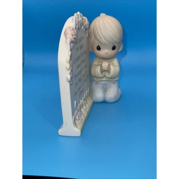 Vintage 1993 Precious MomentsSerenity Prayer‎ BoyPorcelain Figurine 530700